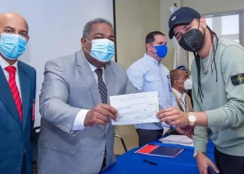 Artistas deben devolver los montos dados por el Gabinete de Política Social