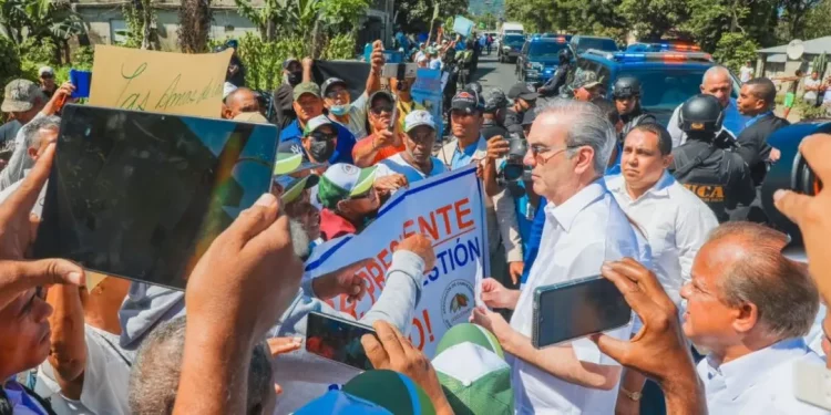 Abinader: «El interés de este Gobierno es ayudar a la gente que más lo necesita»