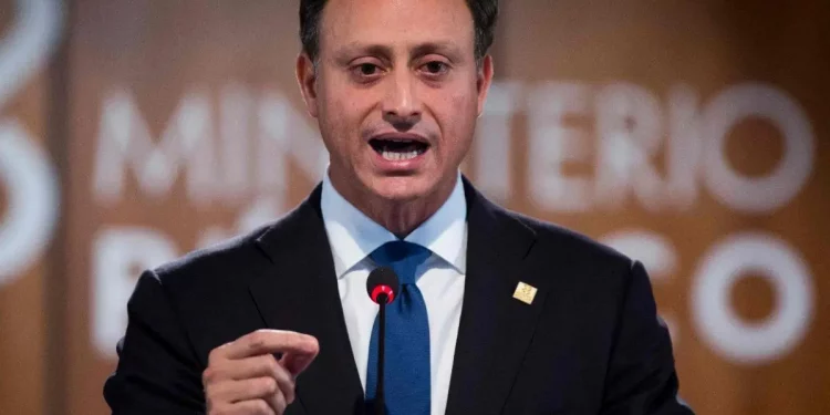 Contacto de JAR con Ortiz habría sido video-llamada