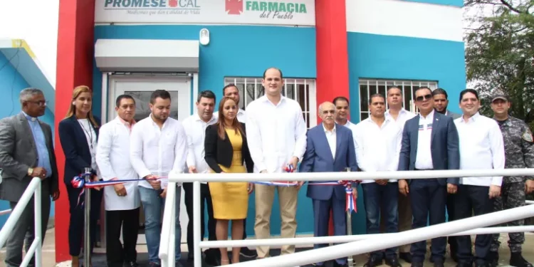 Inauguran tres Farmacias del Pueblo en Valverde; suman 600 en todo el territorio nacional