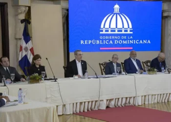 Presidente Abinader retoma seguimiento del Pacto Educativo y se compromete con apoyarlo