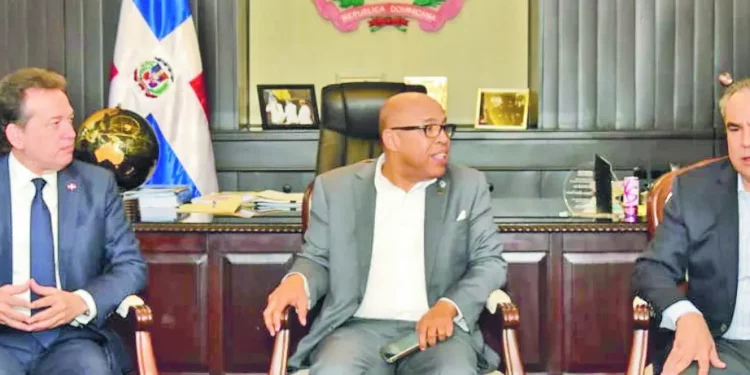 Industriales piden limitar importación