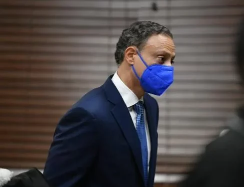 Los grilletes de Jean Alain tendrán que esperar: aplazan revisión del arresto domiciliario