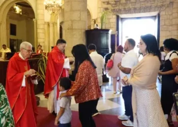 Católicos inician Semana Santa; llaman a no salir