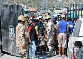 Gobierno prohíbe la entrada al país de 39 haitianos
