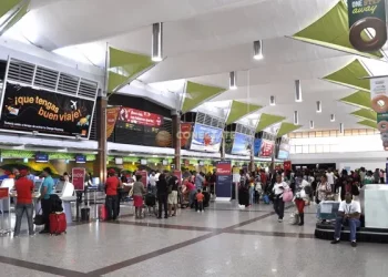 TSA ratifica resolución que ordena a líneas aéreas suspender cobro de 10 dólares