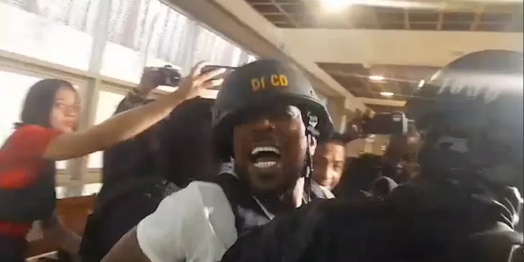 Llegada del extraditable «Nuto» a la Suprema Corte de Justicia donde se conocerá su extradición