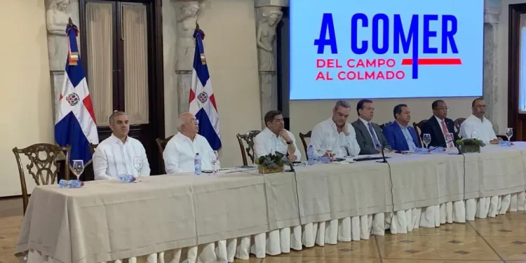 Gobierno presenta programa «estabilizará» precios: destaca beneficios de aumento salarial