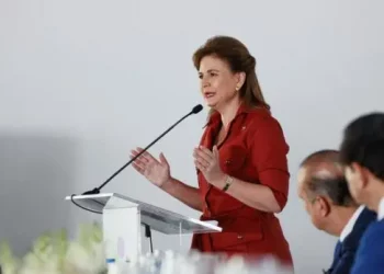 Vicepresidenta se reúne con ONE; pagarán en mayo