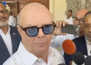 «Que se vayan para Haití a comer, eso es demagogia barata»: Hipólito sobre huelga en el Cibao