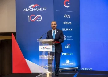 Santos dice Gobierno inaugurará el Teleférico el 28 y cita logros