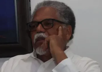 Bienvenido Álvarez Vega recibe Premio Periodismo