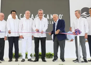 Abinader encabeza apertura hotel en Casa de Campo