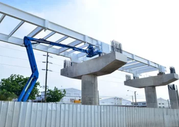 Abinader estimula avances trabajos para instalación Monorriel en Santiago