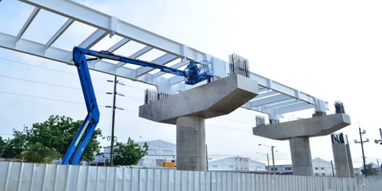 Abinader estimula avances trabajos para instalación Monorriel en Santiago