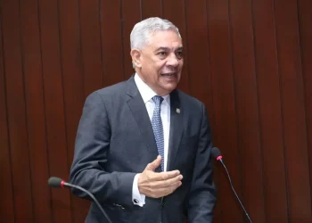 Diputado Espaillat somete Proyecto de Ley para promover Empleos Verdes