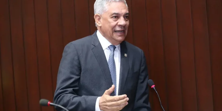 Diputado Espaillat somete Proyecto de Ley para promover Empleos Verdes