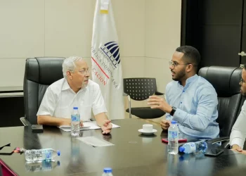 Ministerios de Educación y Juventud buscarán prevenir embarazos desde las escuelas