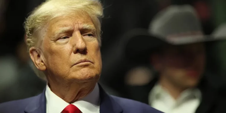 Trump no testificará en el juicio en su contra por difamación y violación