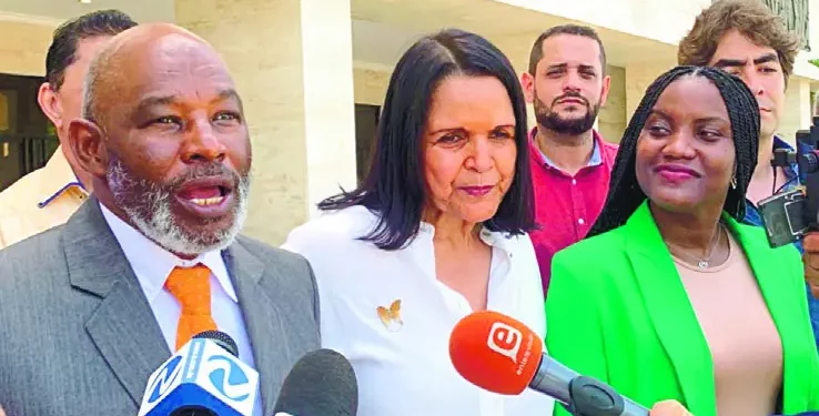 JCE rechaza primarias en bloques de partidos