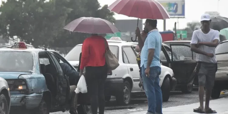 Vaguada continuará provocando aguaceros este sábado