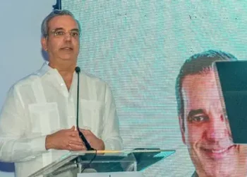 Presidente Abinader dice este año ha invertido más de RD$50 mil MM en agua, viviendas, transporte y salud