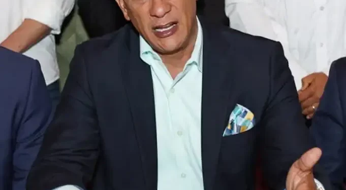 Robinson Díaz anuncia su regreso como Diputado por la provincia de Santiago