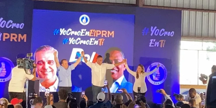 Bolívar Valera «El Boli» ingresa formalmente en las filas del PRM