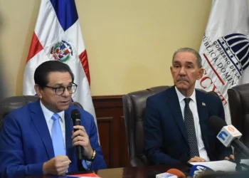 Inician recertificación médica para erradicar el ejercicio informal en sector Salud