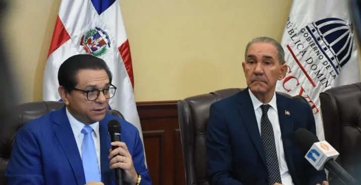 Inician recertificación médica para erradicar el ejercicio informal en sector Salud