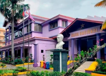 PLD ‘bota’ de sus filas de forma deshonrosa y de por vida a tres alcaldesas por «traicioneras»