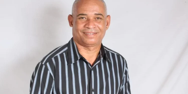 Renuncia Vicealcalde del PLD en Boca de Cachón