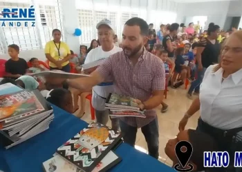 Diputado PRM Luis René entrega miles de útiles escolares a estudiantes de escasos recursos