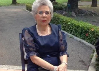 Fallece madre del doctor Manuel Lora Perelló, director del Servicio Nacional de Salud en Santiago