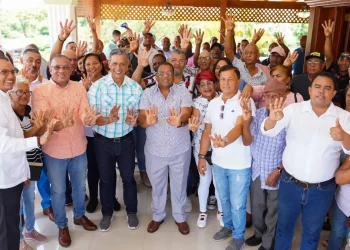 Robinson Díaz recibe apoyo del exdiputado Bernardo Colón y su equipo político
