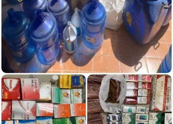 PN decomisa alcohol adulterado, medicamentos vencidos y cigarrillos en La Romana; una persona detenida