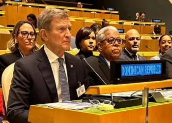 Canciller va a OEA por crisis con Haití