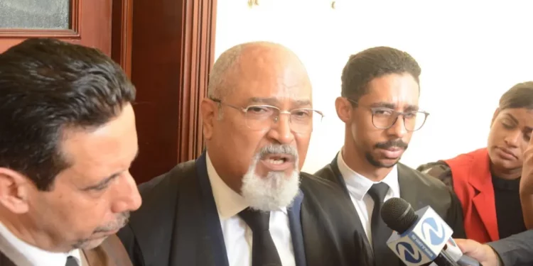 Abogados de José Ramón Peralta afirman su prisión es arbitraria y exigen cese de su caso