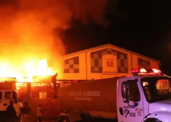 Reportan incendio de gran magnitud en mercado fronterizo Dajabón