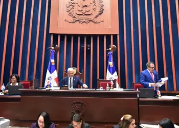 Lista de senadores que votaron por controversial ley que crea el DNI