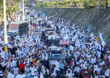 PRM estremece este domingo a SDN y SDE con multitudinarias caravanas