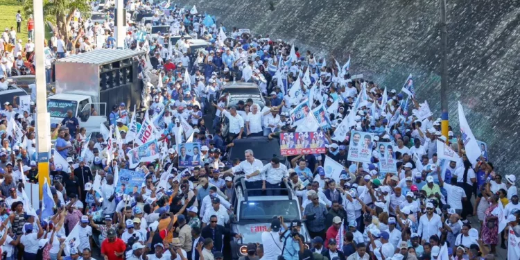 PRM estremece este domingo a SDN y SDE con multitudinarias caravanas