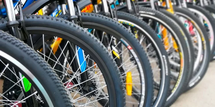 Intentan robar 260 bicicletas con cheque falso en una empresa