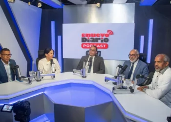 Andrés Astacio: desarrollo energías renovables representa un reto para el sistema eléctrico nacional