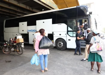 Unos salen a gozar y otros permanecen en Santo Domingo