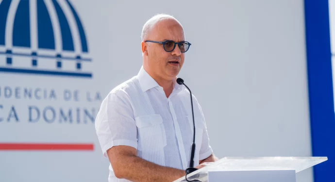 Ministro Igor Rodríguez afirma Abinader mantiene su coherencia al aceptar ir a debate