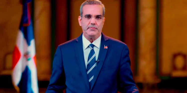 Abinader asistirá este jueves a misa por víctimas tragedia del carnaval de Salcedo