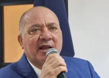 Silvio Durán renuncia de la Fuerza del Pueblo y pide salir del partido a todos los que rebasen los 60 años