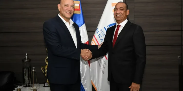 Ulises Rodríguez y Deligne Ascención articulan estrategias para transformar Santiago