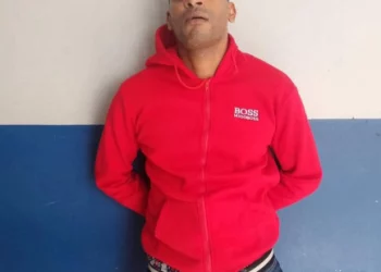 Hombre mata a dos por presunto acto de brujería y deja niña en estado crítico en Samaná
